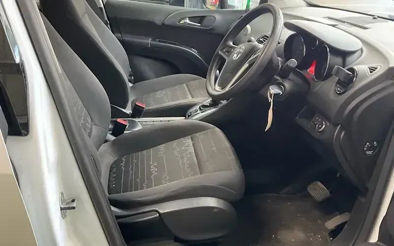 Used Vauxhall Meriva 120 HP (88 kW) 2016 MPV