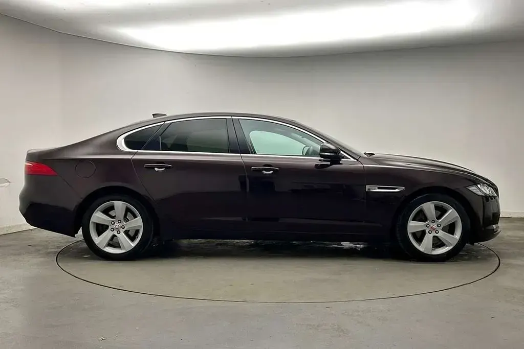 Usado Jaguar XF Portfolio 247 HP (181 kW) 2019 Vermelho Sedan