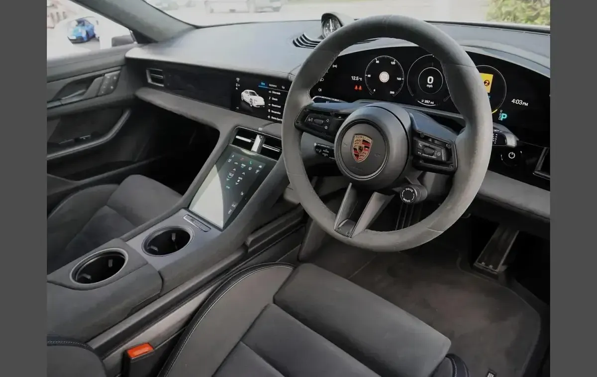 Used Porsche Taycan 439 kW (598 HP) 2024 White Sedan