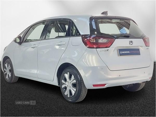 Used Honda Jazz Hybrid 109 HP (80 kW) 2022 White Hatchback