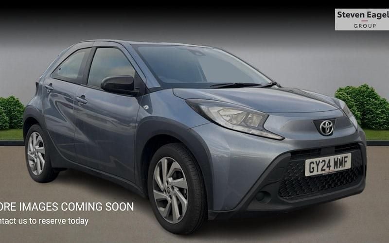 Used 2025 Toyota Aygo X PURE SUV | £12,811 (Good price) - Image 1/4