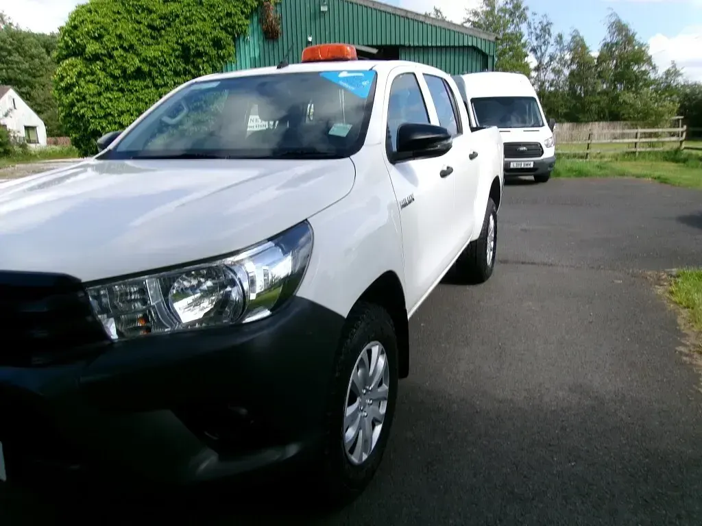 Used Toyota HiLux Active 150 HP (110 kW) 2020 White Pickup