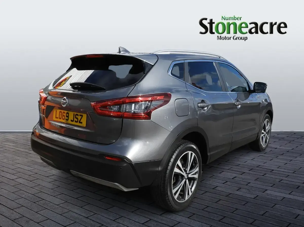 Used Nissan Qashqai N-Connecta 160 HP (117 kW) 2019 Grey SUV