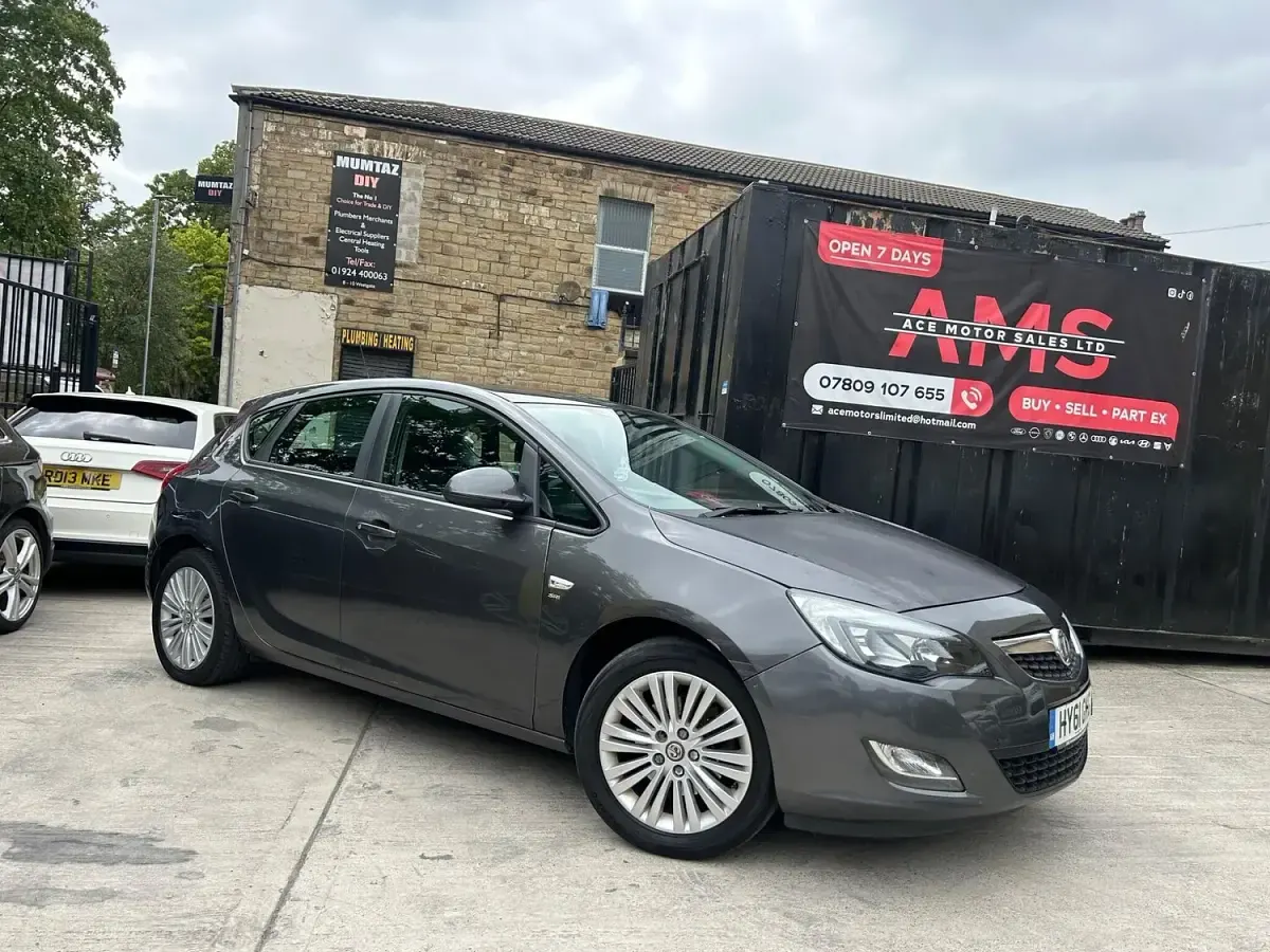 Used Vauxhall Astra Excite 2011 Grey Hatchback