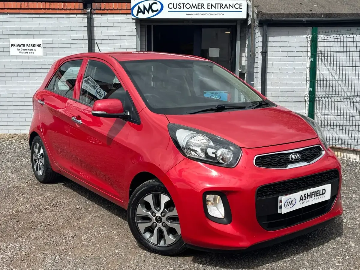 Used Kia Picanto 84 HP (61 kW) 2015 Red Hatchback