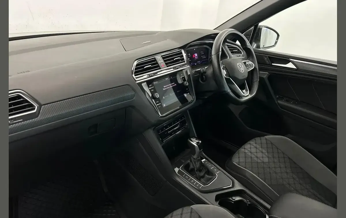Used VW Tiguan R-line 150 HP (110 kW) 2021 Black SUV
