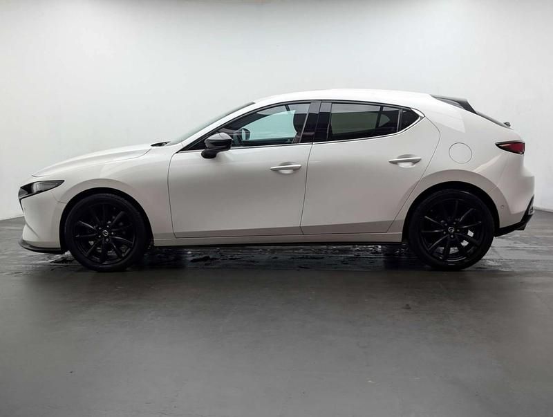 Used Mazda 3 Inclusive 122 HP (89 kW) 2021 White Hatchback