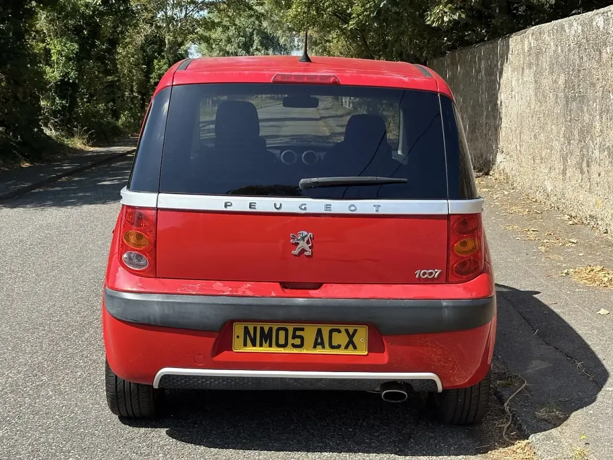 Used Peugeot 1007 Sport 110 HP (80 kW) 2005 Red MPV