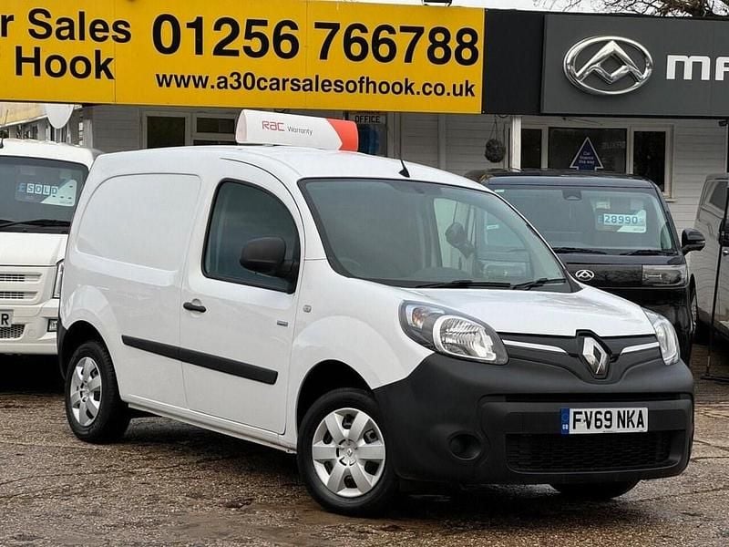 White Used 2020 Renault Kangoo Business MPV | £5,769 (Fair price) - Image 1/3