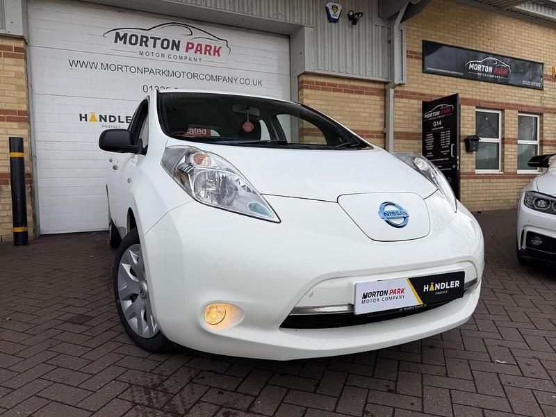 Used Nissan Leaf Visia 80 kW (109 HP) 2015 White Hatchback