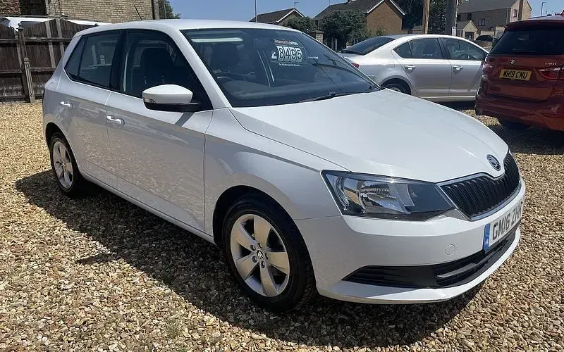 Used Skoda Fabia SE 90 HP (66 kW) 2016 Hatchback