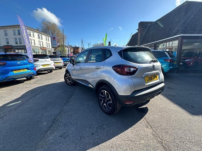 Second-hand Renault Captur Dynamique 120 CP (88 kW) 2018 Argintiu SUV