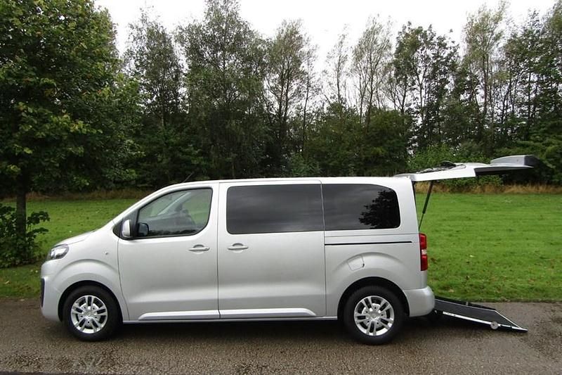 Silver Used 2019 Citroën Spacetourer Business Class Van | £14,895 (Fair price) - Image 1/1