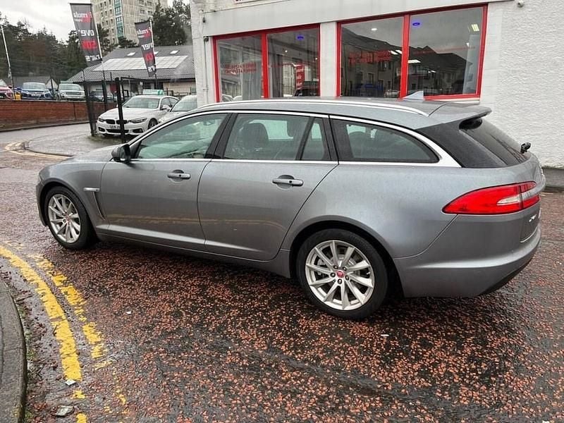 Used Jaguar XF Sportbrake Premium Luxury 200 HP (147 kW) 2015 Grey Estate