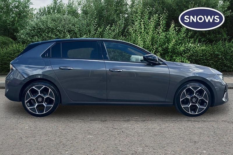 Used Vauxhall Astra Ultimate 130 HP (95 kW) 2025 Grey Hatchback