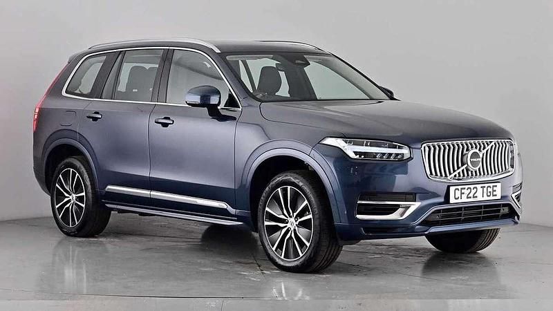 Denim blue Used 2022 Volvo XC90 Core SUV | £37,495 (A bit pricey) - Image 1/4