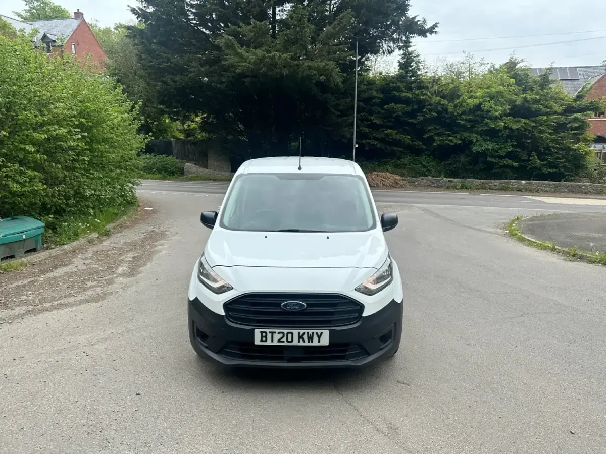 Usado Ford Transit Connect 100 HP (73 kW) 2020 Branco Monovolume