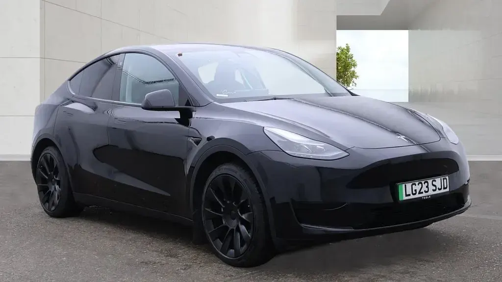 Used Tesla Model Y RWD 254 kW (346 HP) 2023 Black SUV