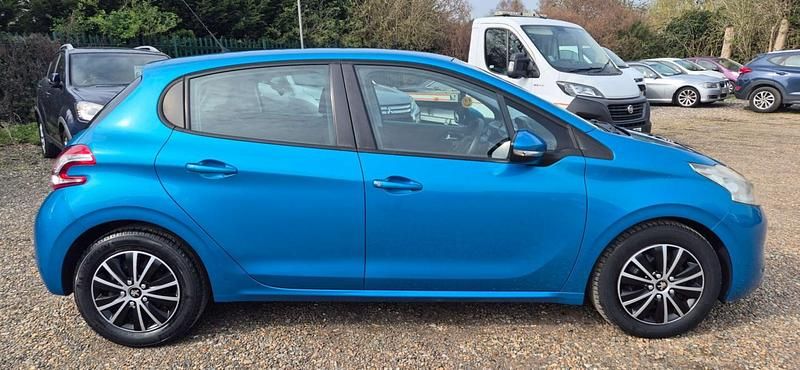 Used Peugeot 208 Access 82 HP (60 kW) 2012 Blue Hatchback