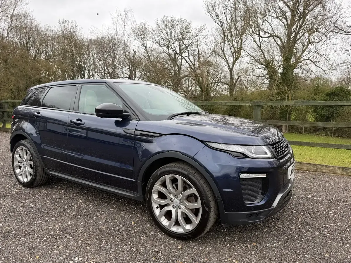 Used Land Rover Range Rover evoque HSE Dynamic 2017 Blue Estate