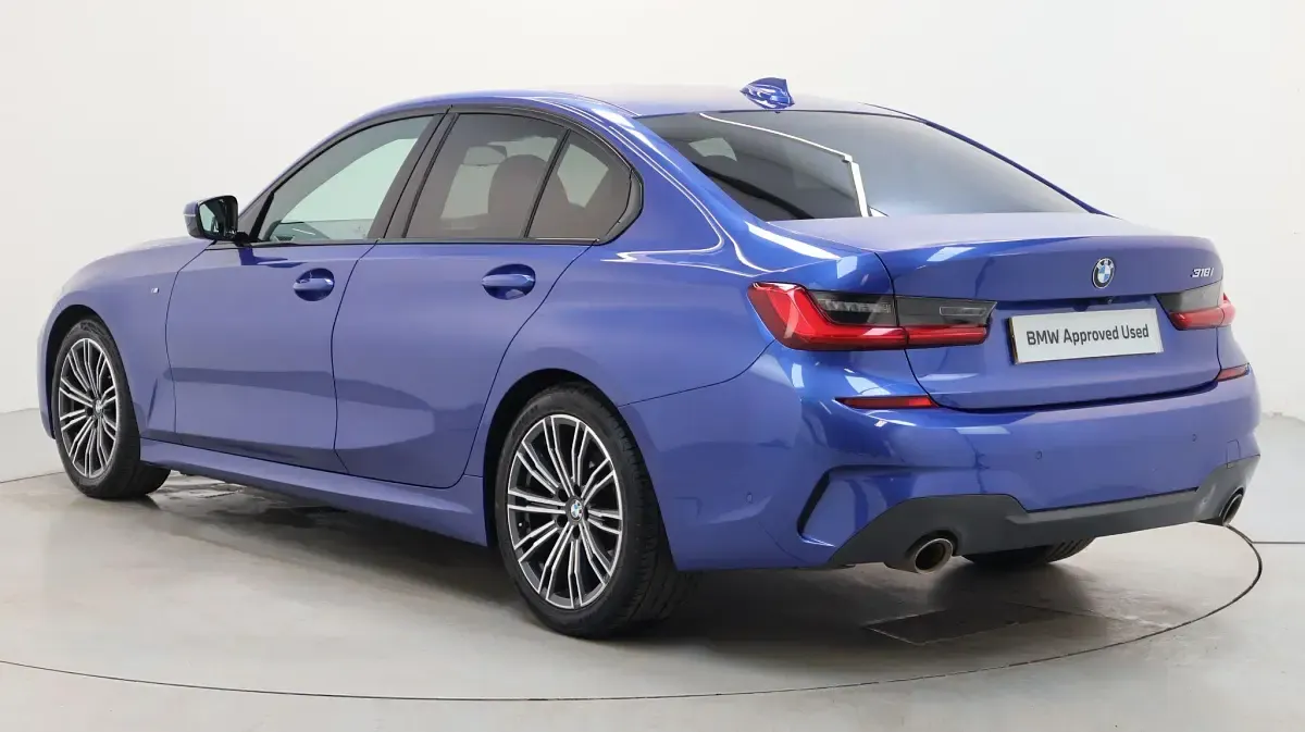 Used BMW 318 M Sport 154 HP (113 kW) 2021 Blue Sedan