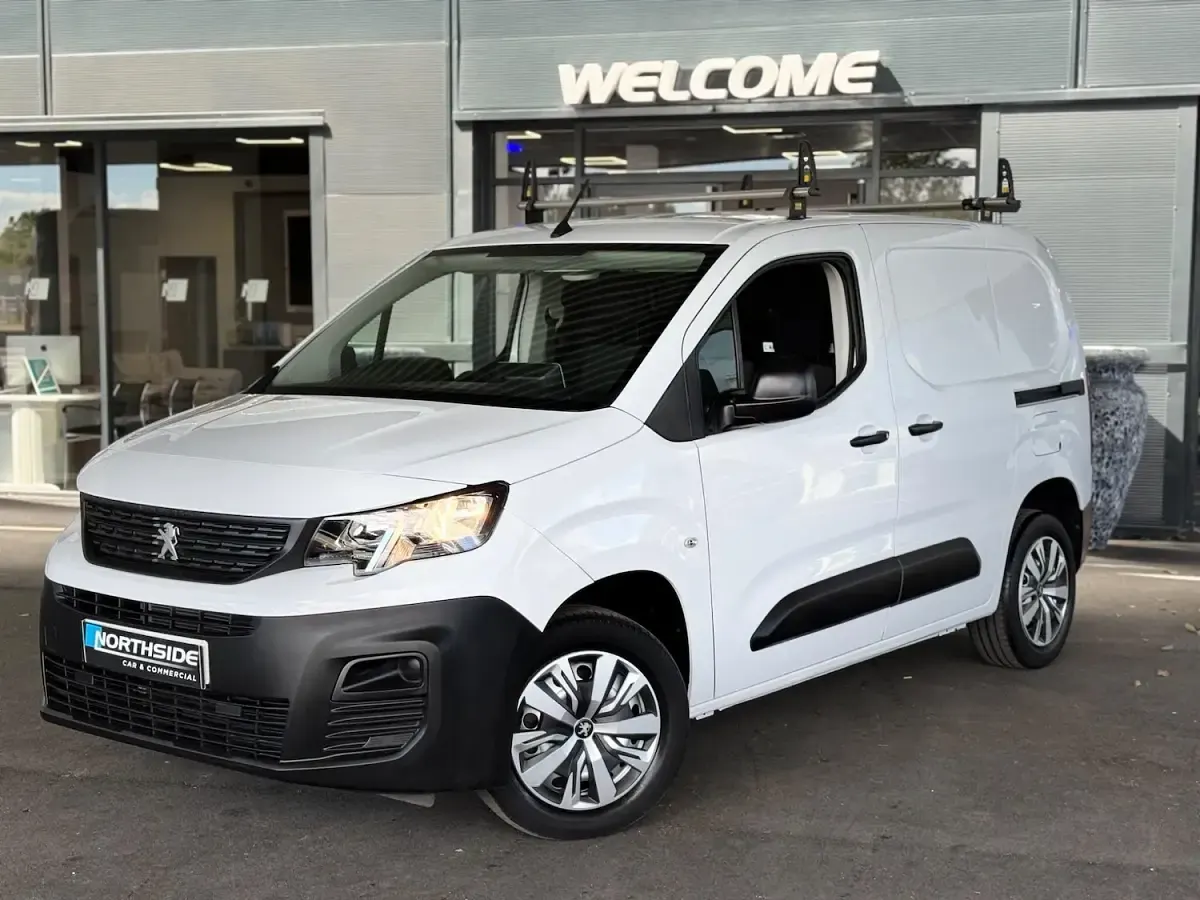 Used Peugeot Partner Premium 2023 White MPV
