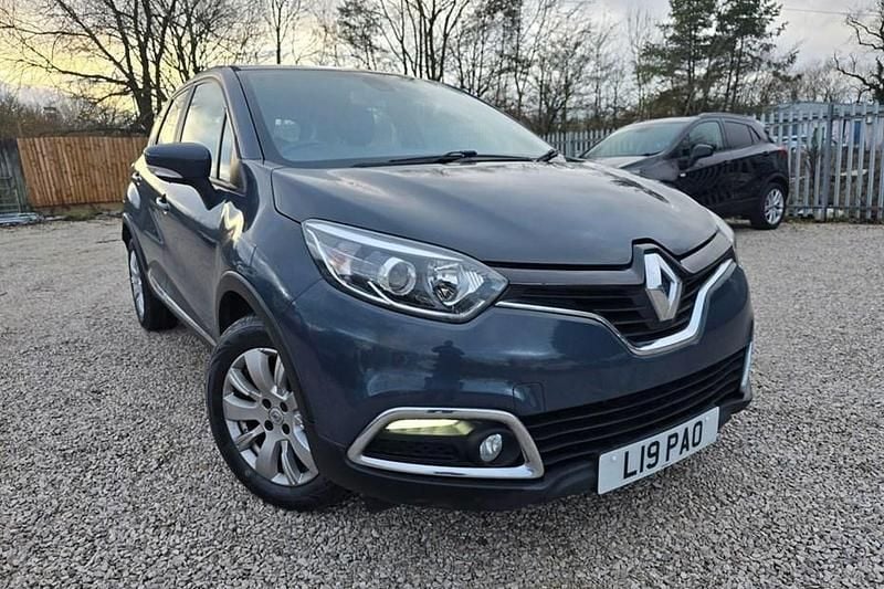 Blue Used 2014 Renault Captur Expression+ SUV | £3,695 (Good price) - Image 1/1