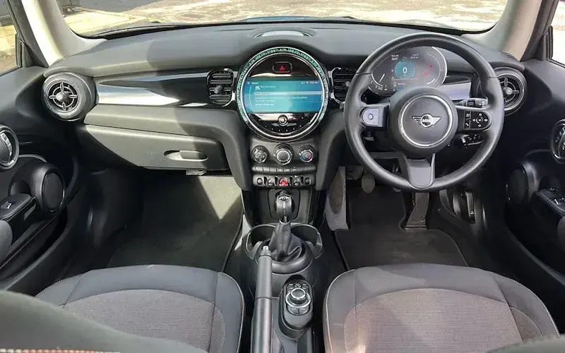 Used Mini Cooper Classic 136 HP (100 kW) 2022 Blue Hatchback