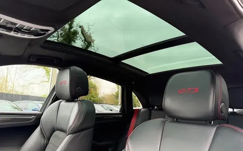 Used Porsche Macan 441 HP (324 kW) 2025 SUV
