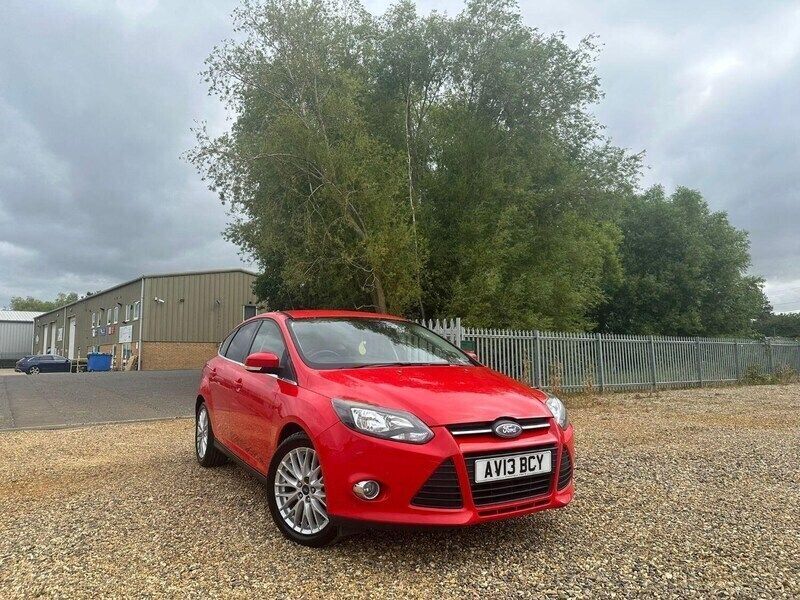 Red Used 2013 Ford Focus Zetec Hatchback | £2,495 (Fair price) - Image 1/2