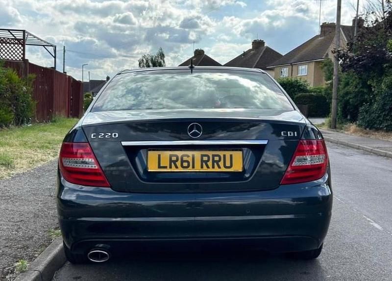 Used Mercedes C220 SE 2011 Black Sedan