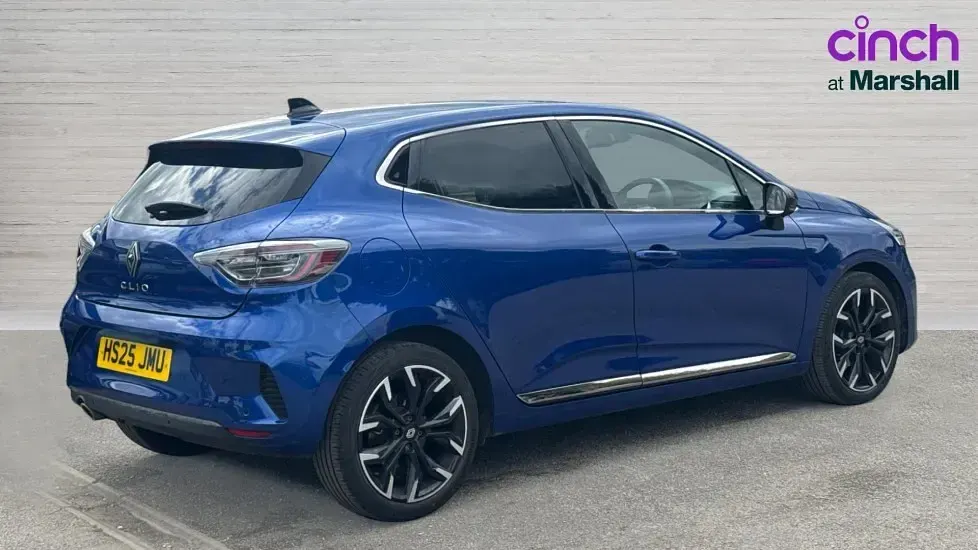 Used Renault Clio Techno 90 HP (66 kW) 2025 Blue Hatchback
