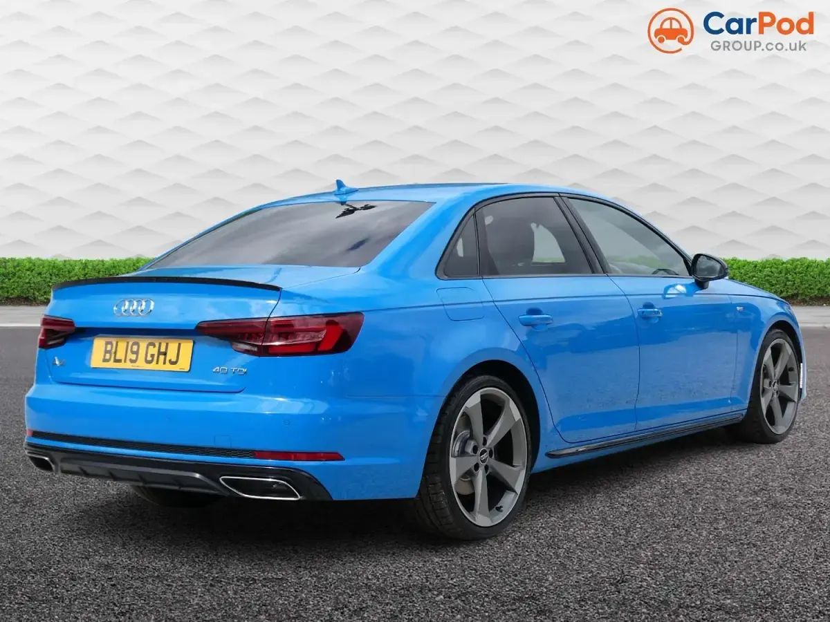 Used Audi A4 Black Edition 190 HP (139 kW) 2019 Blue Sedan