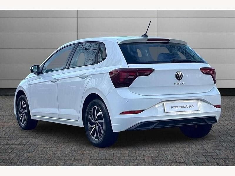 Begagnad VW Polo Life 80 HK (58 kW) 2024 Vit Halvkombi