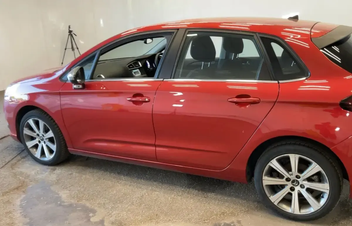 Used Citroën C4 Flair 2015 Red Hatchback