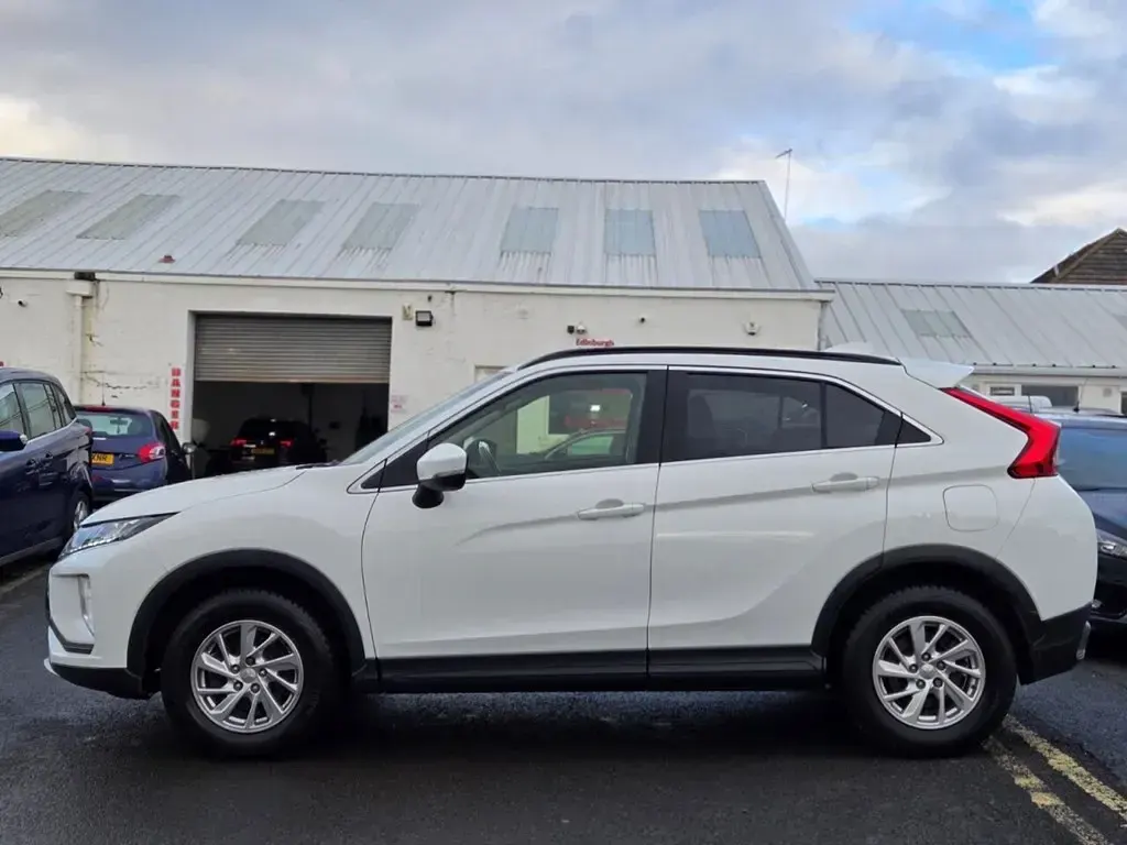 Used Mitsubishi Eclipse Cross 163 HP (119 kW) 2018 White SUV