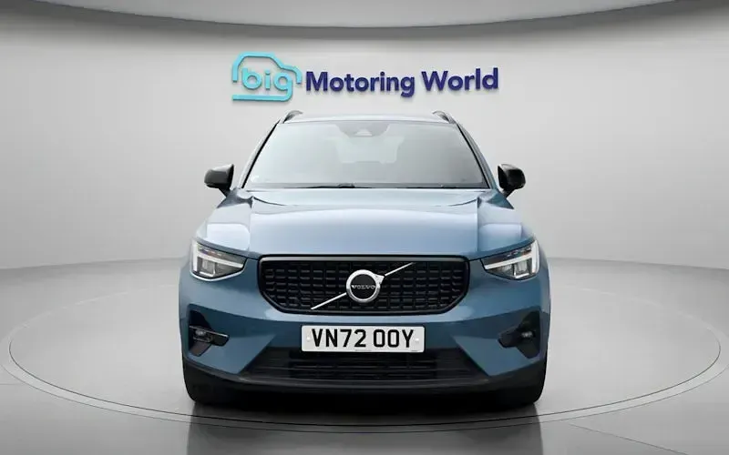 Used Volvo XC40 Plus 211 HP (155 kW) 2022 Blue SUV