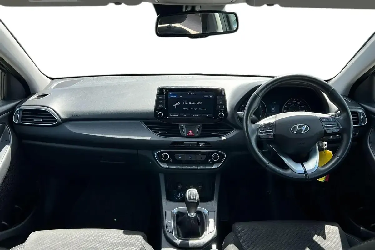Used Hyundai i30 SE 120 HP (88 kW) 2018 Grey Hatchback