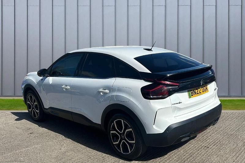 Used Citroën e-C4 Shine 98 kW (134 HP) 2022 White Hatchback