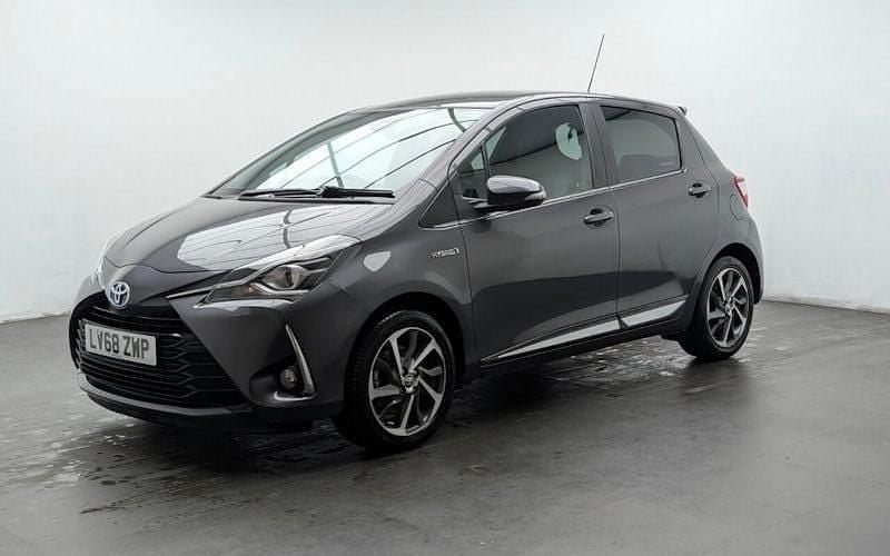Used Toyota Yaris Hybrid 101 HP (74 kW) 2020 Hatchback