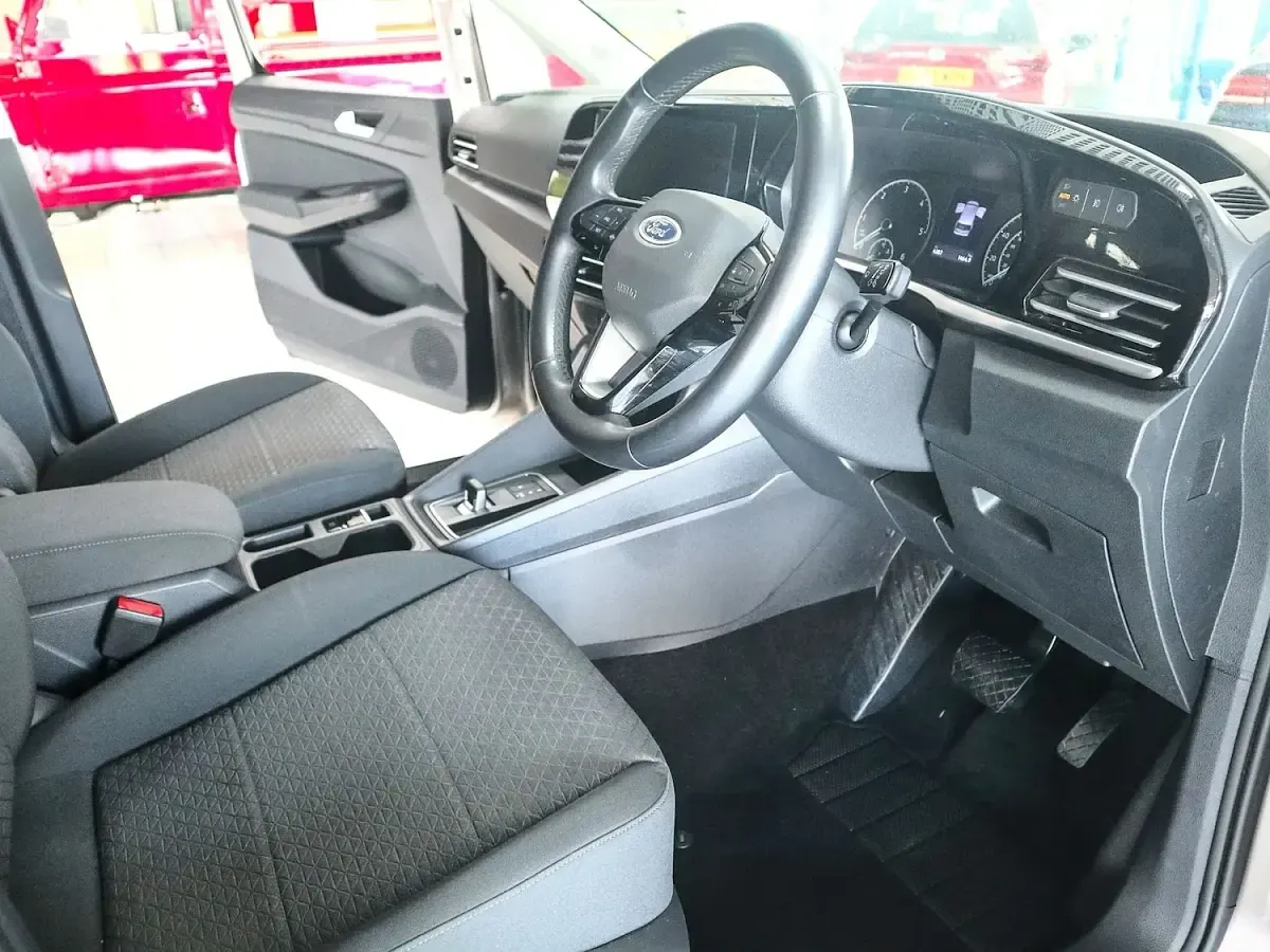 Used Ford Grand Tourneo Connect Titanium 122 HP (89 kW) 2023 Dusky silver MPV