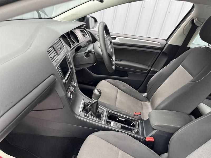 Begagnad VW Golf VII S 2015 Grå Kombi