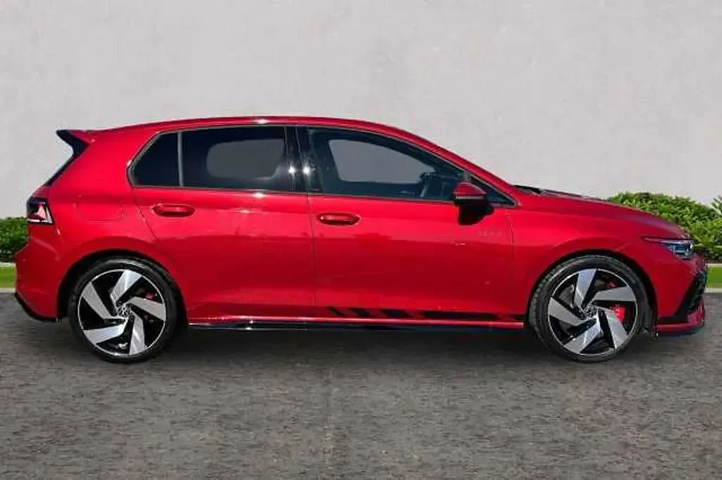 Used VW Golf VIII GTI 300 HP (220 kW) 2025 Red Hatchback