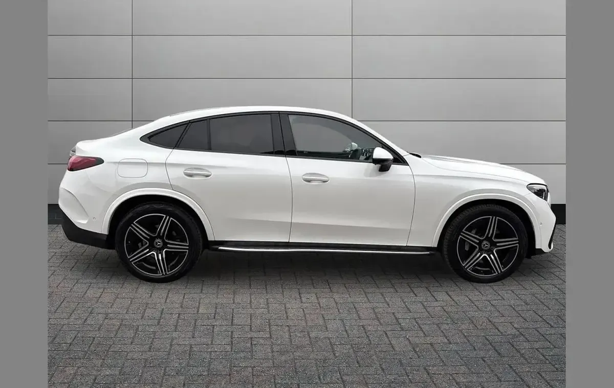 Used Mercedes GLC220 AMG Line Premium 194 HP (142 kW) 2025 White SUV