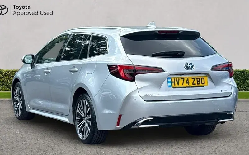 Used Toyota Corolla Design 140 HP (102 kW) 2026 Estate