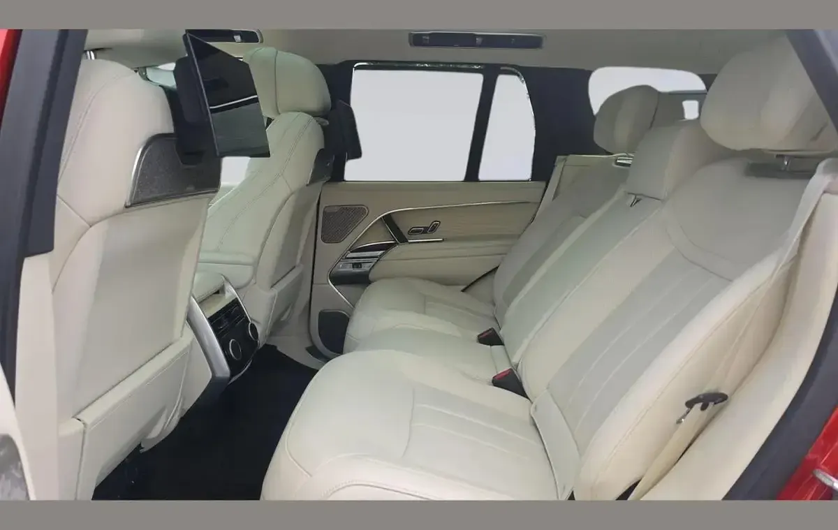 Used Land Rover Range Rover Autobiography 344 HP (253 kW) 2024 Orange SUV