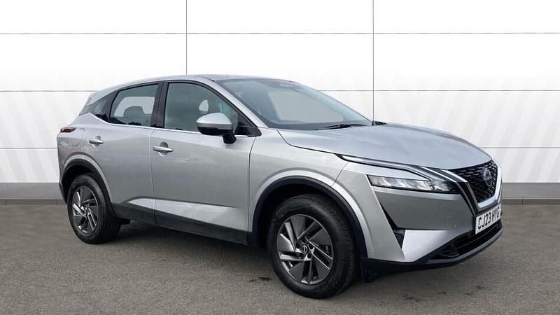 Used Nissan Qashqai Acenta Premium 140 HP (102 kW) 2023 Silver SUV