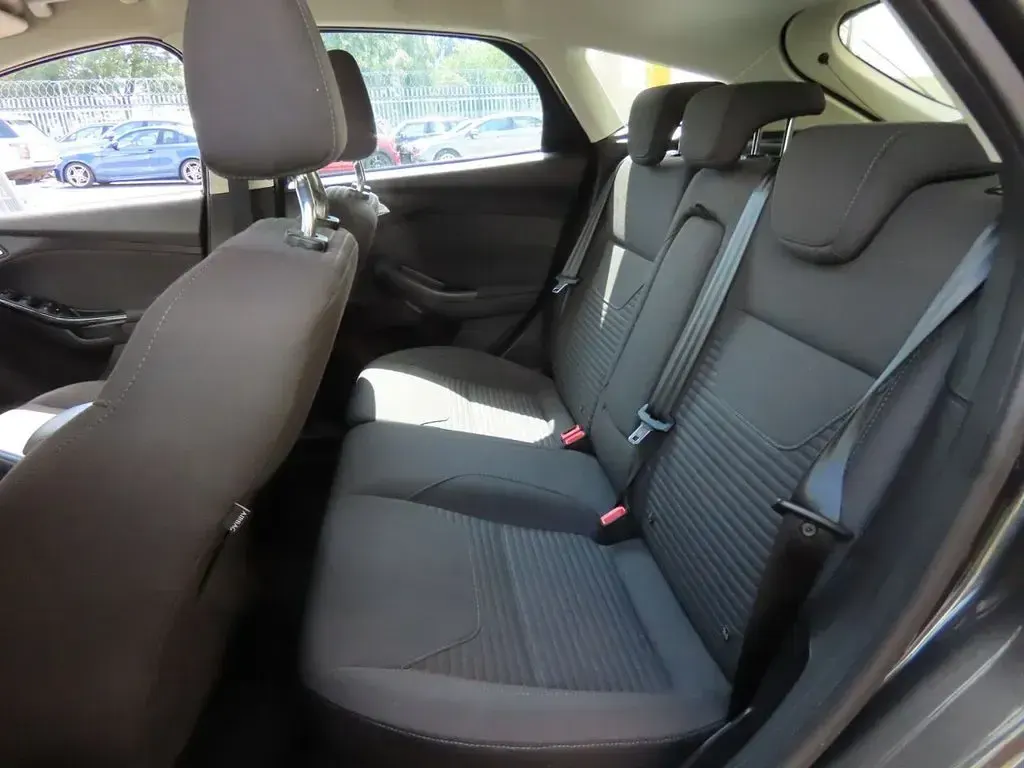 Used Ford Focus Titanium 100 HP (73 kW) 2018 Grey Hatchback