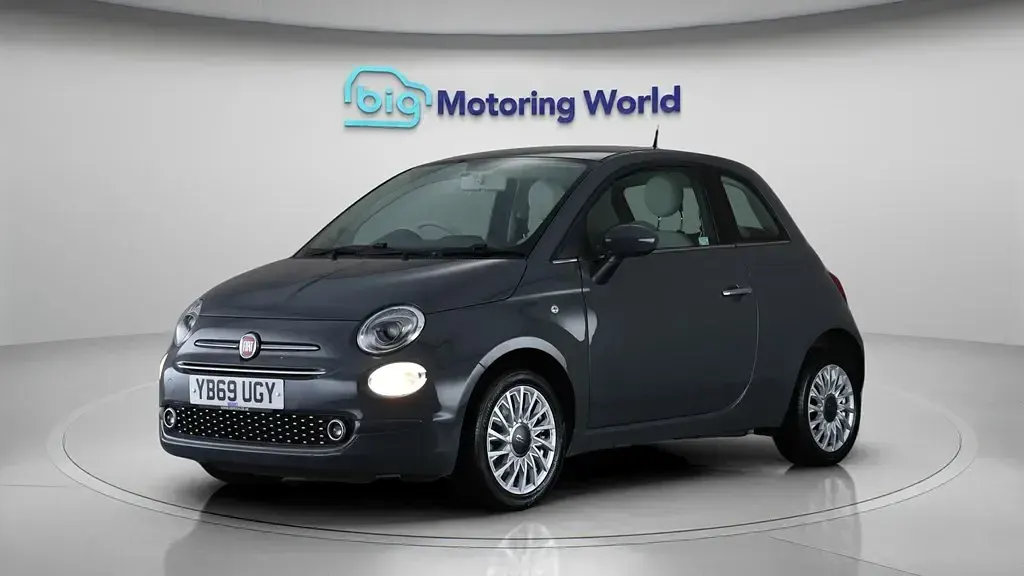 Begagnad Fiat 500 Lounge 69 HK (50 kW) 2019 Grå Halvkombi
