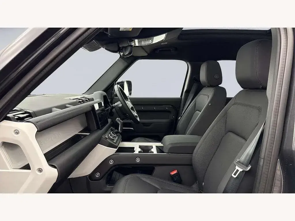 Used Land Rover Defender SE Dynamic 344 HP (253 kW) 2025 Grey SUV